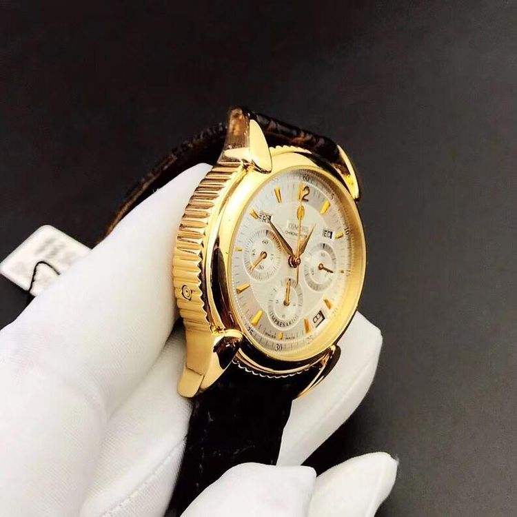 君皇手表进水如何处理？　　