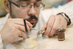 卡地亚表带掉色解决技巧盘点