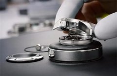 阿玛尼手表偷停解决办法详解